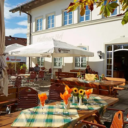 Pfaffinger Hof ホテル