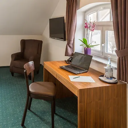 Отель Pfaffinger Hof Pfaffing